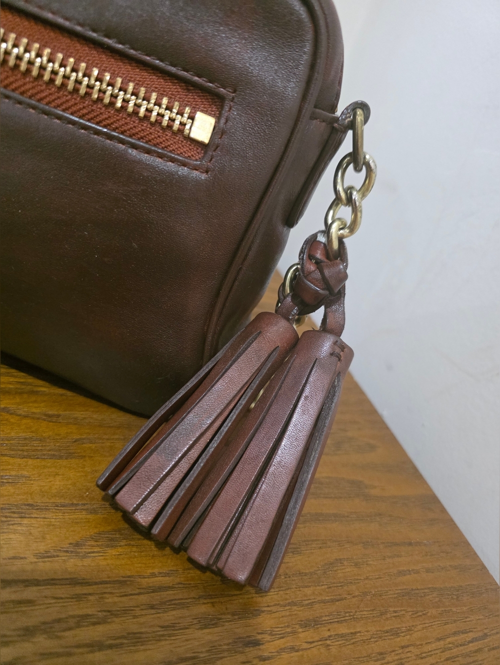 Vintage Coach Distressed Brown Leather Crossbody bag - Picture 9 of 11